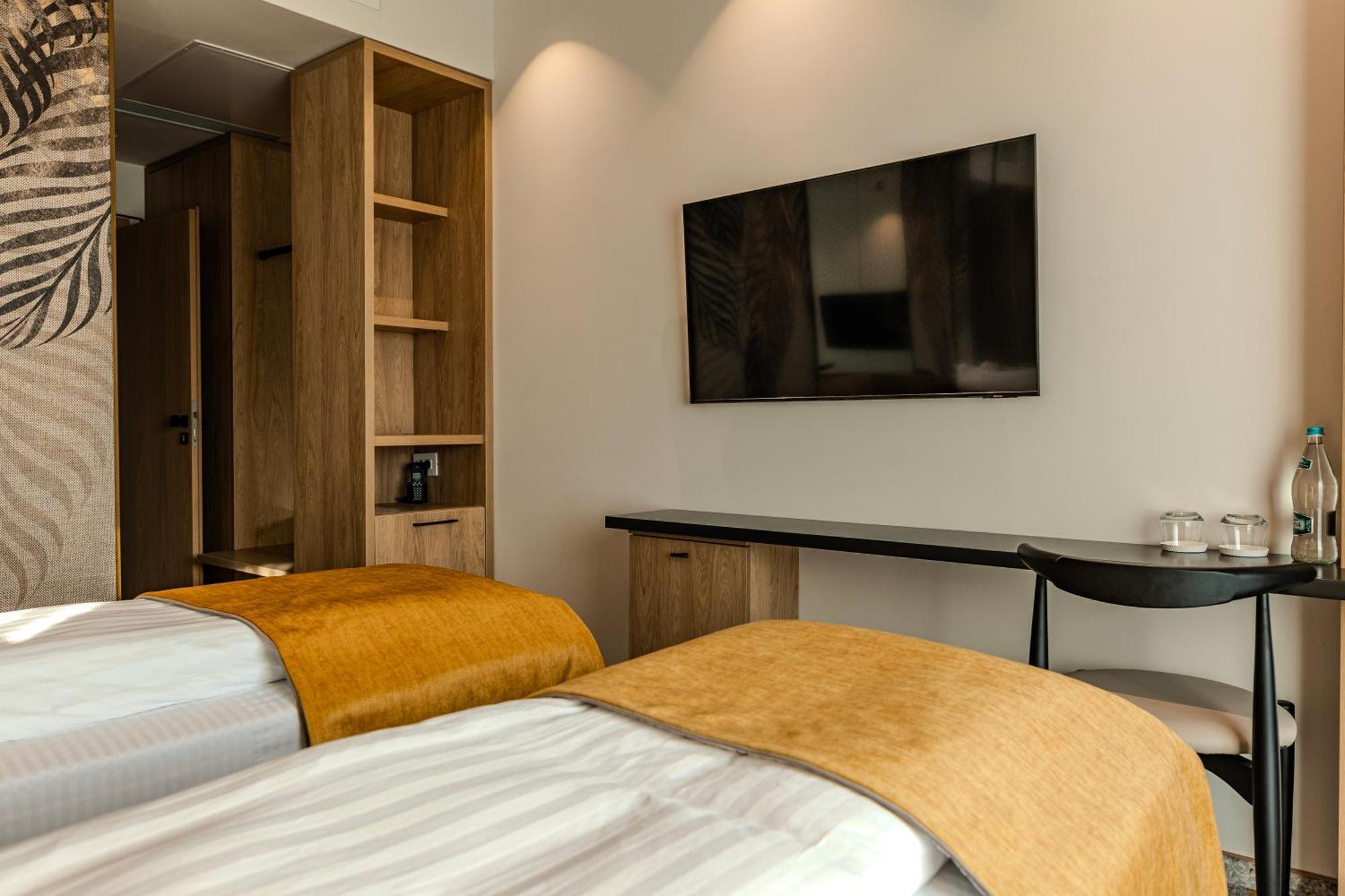 Hotel Branco Timisoara Esterno foto